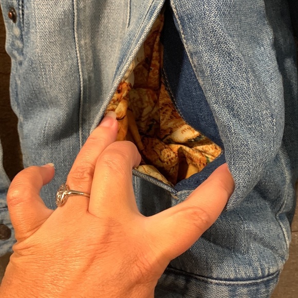 RuffHewn well worn fleece lined jean jacket size Medium - Picture 9 of 11